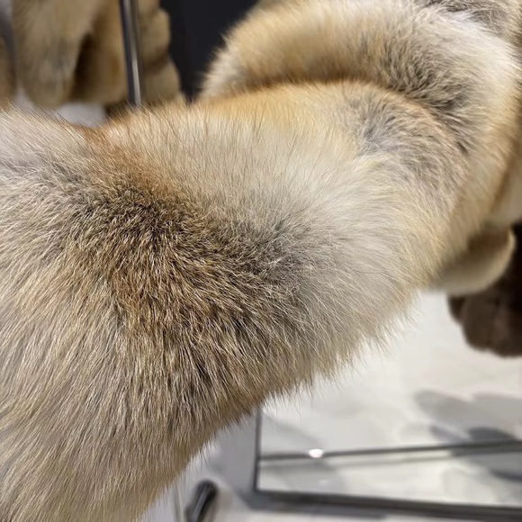 Women's Fox Fur jacket - Cream and Brown and Tan/ Cognac - Picture 5 of 9